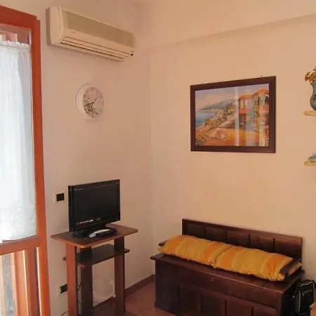 Apartmán Ghiozzo Dorato - Housing *